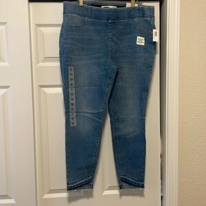 NWT OLD NAVY Jeggings Cropped Sz 16 inseam 26”